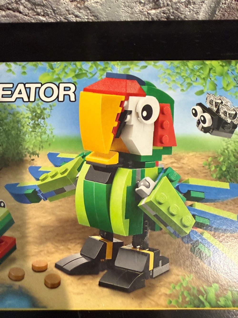 Lego Creator Parrot and Frog Set with Red, Yellow, Green, Blue Accents Retired - Picture 2 of 8